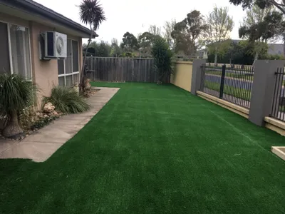 Spacious & Tidy Australian Yard with Synthetic Turf
